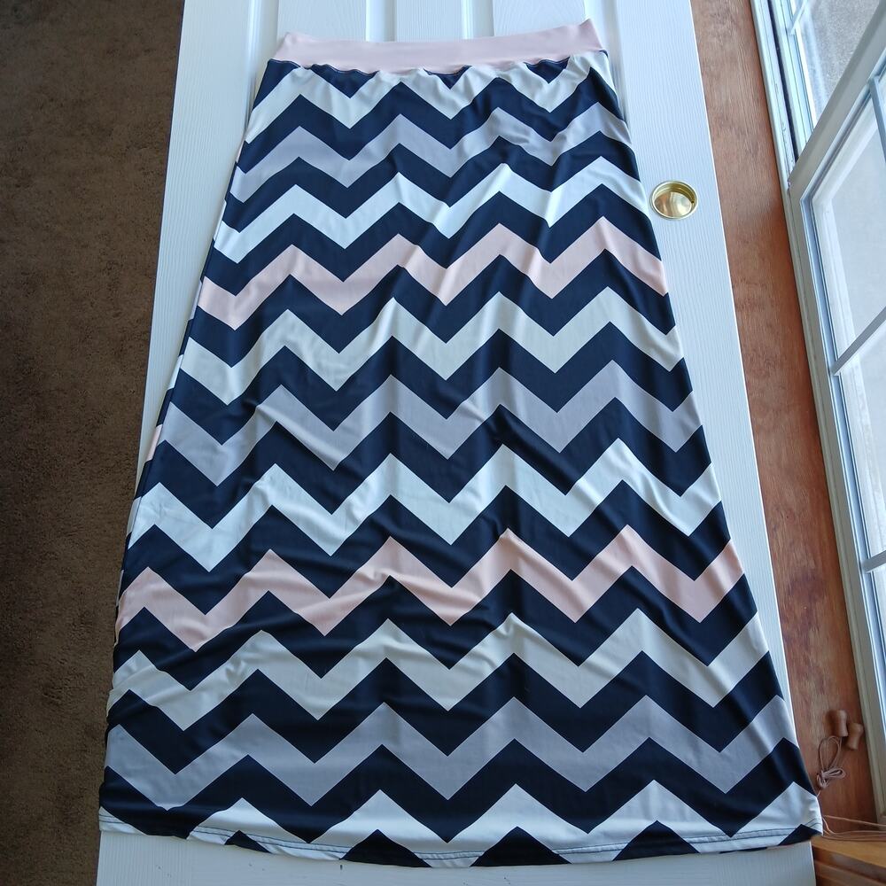 Upcycled Elastic-Free Maxi Skirt 2X / 3X plus size chevron pink grey casual - Picture 2 of 14